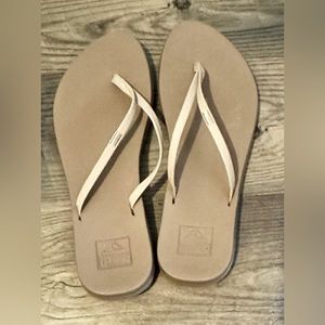 Reef Women's Cushion Slim Sandal - seashell - size 8